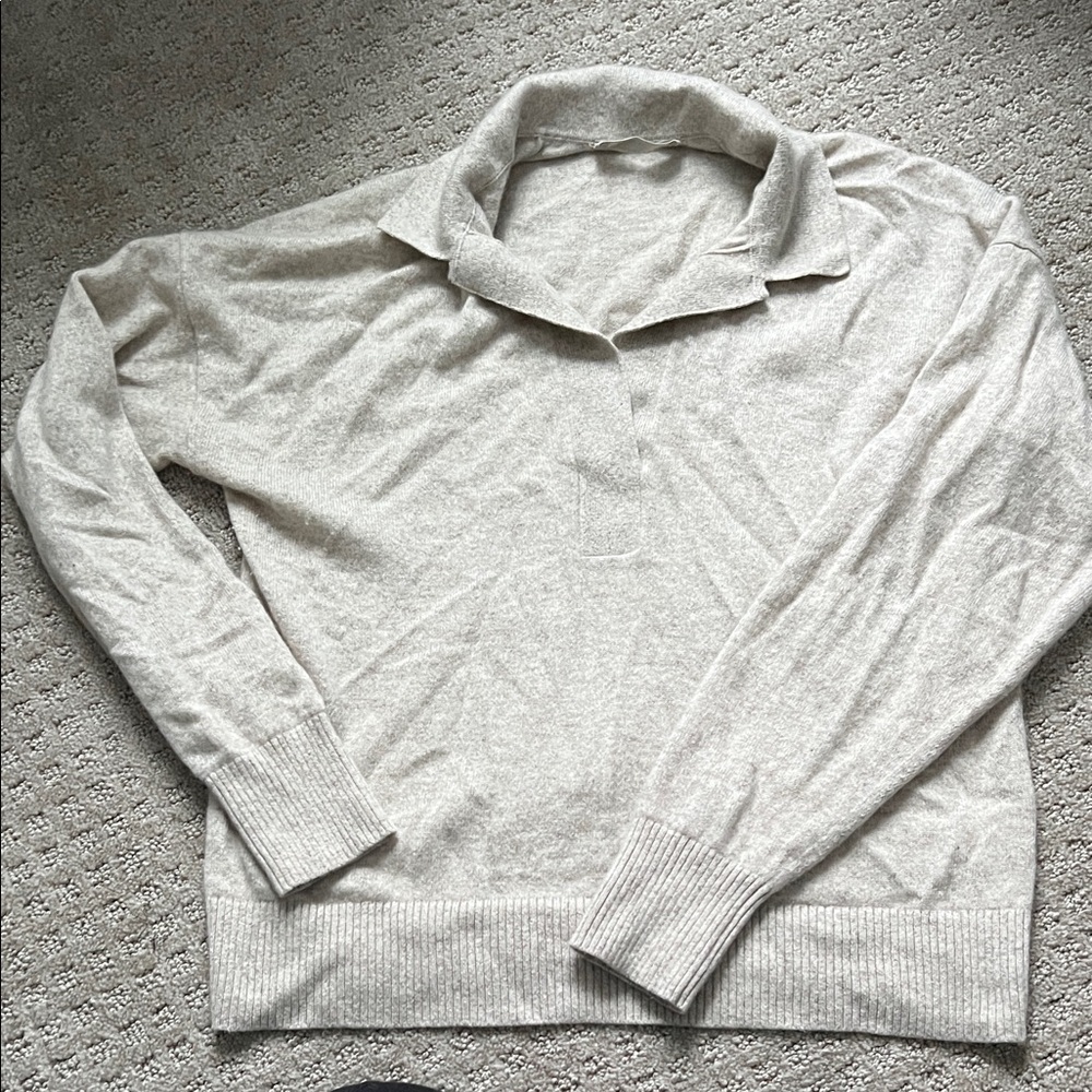 Everlane Women's Collared Polo Sweater in Light Gray